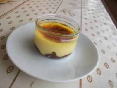 Crème brûlée sur lit chocolat