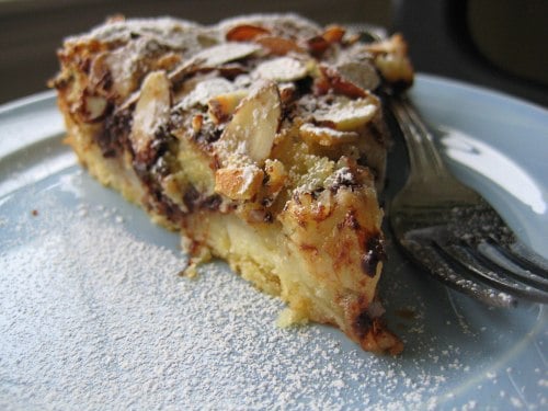 Gâteau moelleux aux poires et pépites de chocolat