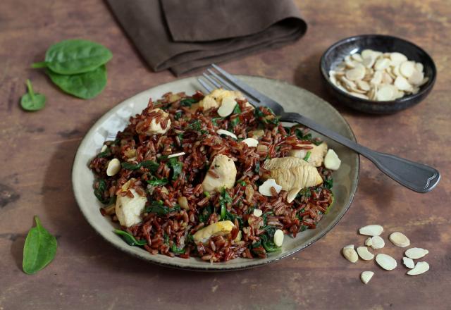 Riz rouge sauté au poulet et aux épinards