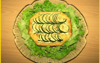 Tartelettes fines aux courgettes et chavroux rapides