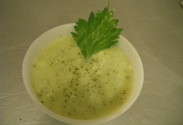 Velouté de courgettes, poireaux et pommes de terre