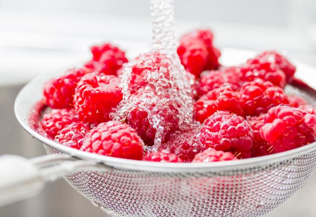 Vrai ou faux : il n’est pas nécessaire de laver ses framboises avant de les manger