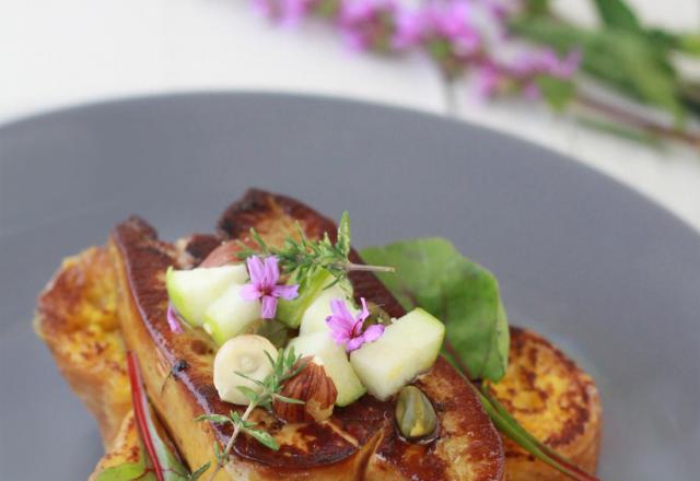 Brioche perdue au Floc de Gascogne, foie gras du Gers poêlé aux fruits secs et chutney d'abricots