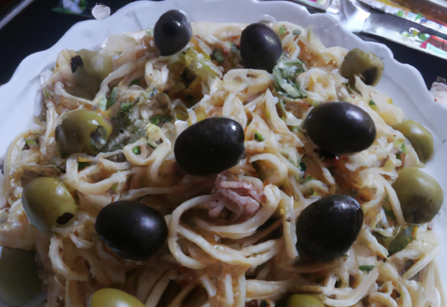 Salade de spaghettis aux olives