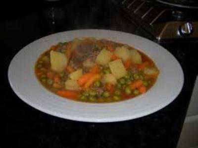 Viande bourguignonne et jardinière de légumes