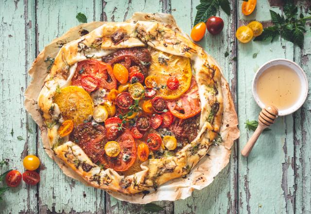 "Une explosion de saveurs" : Simone Zanoni dévoile sa recette de tarte aux tomates comme vous n’en n’avez jamais mangée !