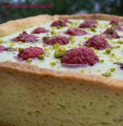 Tarte à la ganache pistache et aux framboises