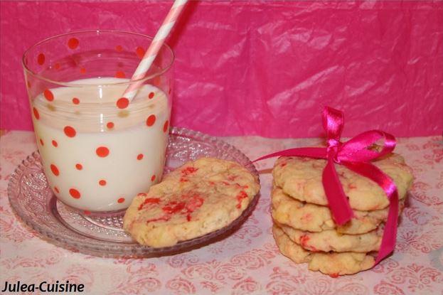 Cookies aux pralines roses et au chocolat blanc