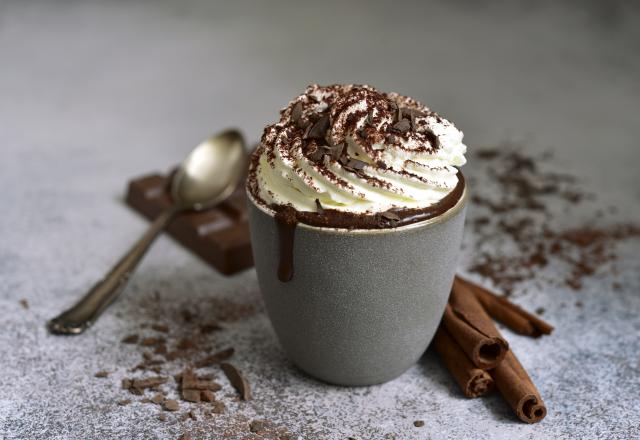 Chocolat Viennois au lait de Coco et chantilly à la fève Tonka