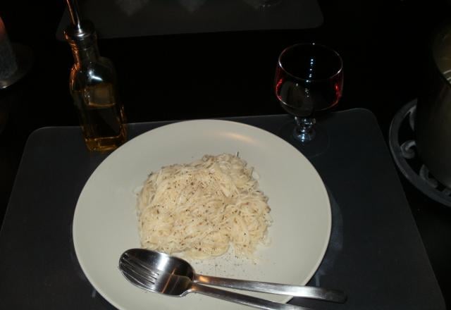 Spaghettis au fromage et au poivre