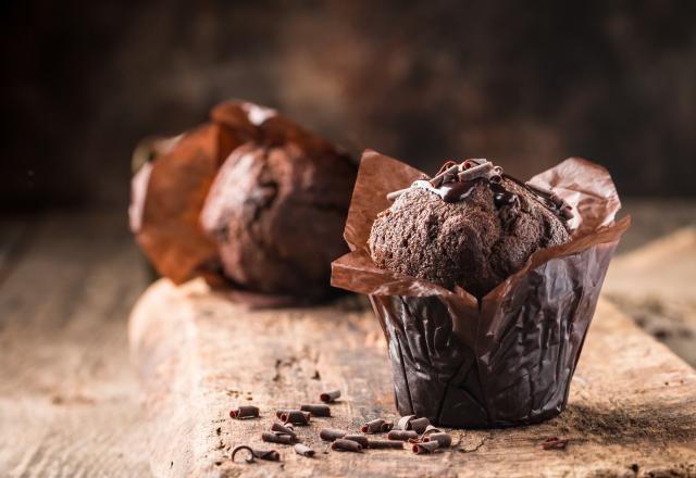 “Rapide et sans sucre ajouté” : une diététicienne partage une recette légère de muffins au chocolat et à la poire !