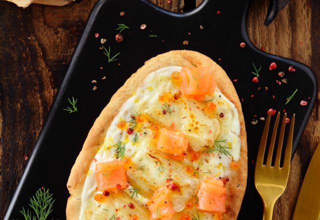 Pizza naan au Chevrotin AOP