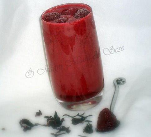 Smoothie aux framboises et hibiscus