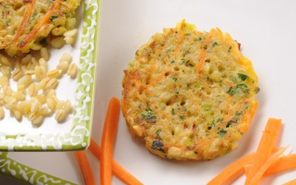 Galettes de blé aux carottes et aux poireaux