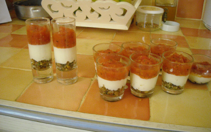 Verrine pesto crème de parmesan tomates confites