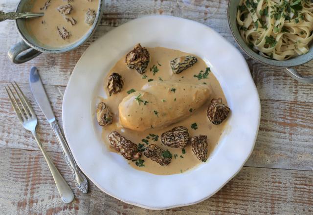 Voici une recette facile de sauce aux morilles, parfaite pour accompagner de la volaille à Noël !