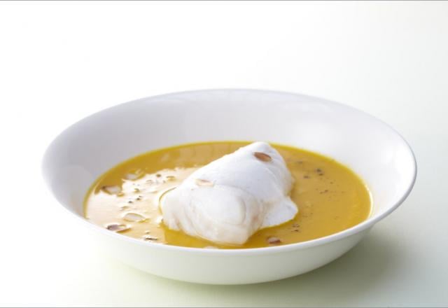 Cabillaud Skrei de Norvège et velouté de potimarron aux amandes