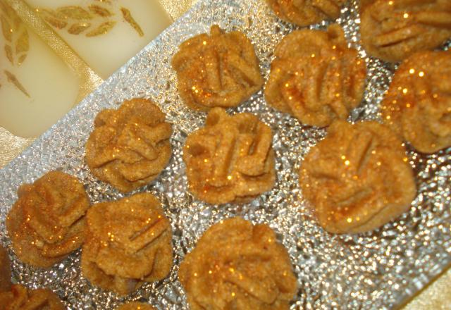 Rose des sables aux noisettes entières grillées et au miel