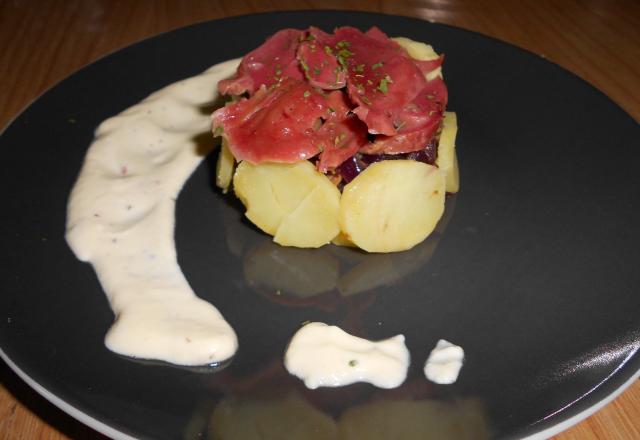 Gâteau de gésiers émincés, pommes de terre, oignons et champignons