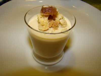 Mousse de marron et clémentine confite, streusel vanille de Papouasie