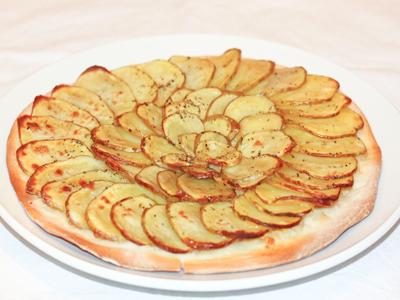 Pizza aux pommes de terre romarin