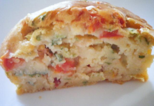 Cake tomate courgette aux fanes de radis