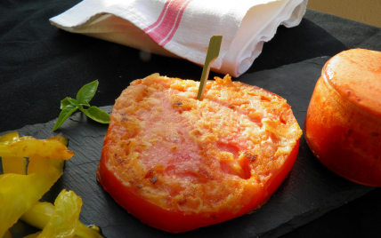 Cœur de bœuf aller-retour, frites de tomate ananas et espuma de ketchup