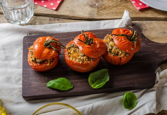 Tomates farcies au quinoa et aux herbes, frittata de courgettes au four, salade de pommes de terre primeur … Votre menu healthy de la semaine du 13 au 17 juin par 750green