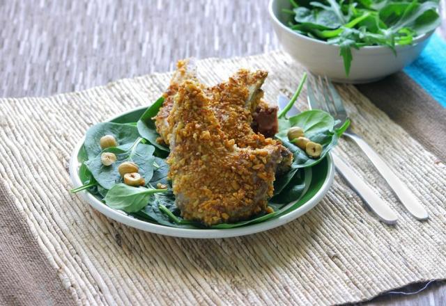 Côtelettes d'agneau à la moutarde panées aux noisettes