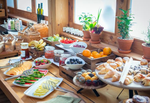 Est-ce vraiment vrai qu'il faut "manger comme un roi le matin, comme un prince le midi, et comme un pauvre le soir" ?