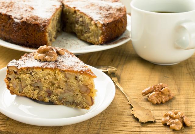 Gâteau aux noix et sucre complet