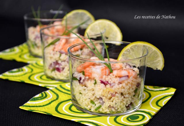 Verrines de taboulé aux crevettes, citron vert et oignon rouge