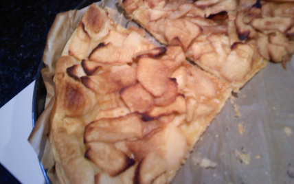 Tarte au pommes sucrées