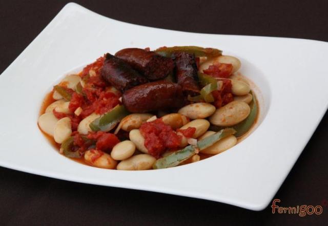 Haricots de Soissons mijotés, saucisses au Piment d'Espelette