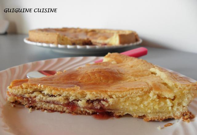 Gâteau basque aux fraises