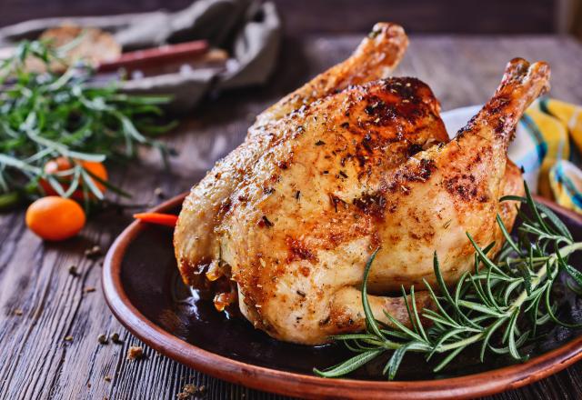 Que faire de la carcasse de son poulet rôti ? Découvrez la recette de ce chef pour ne rien gâcher !