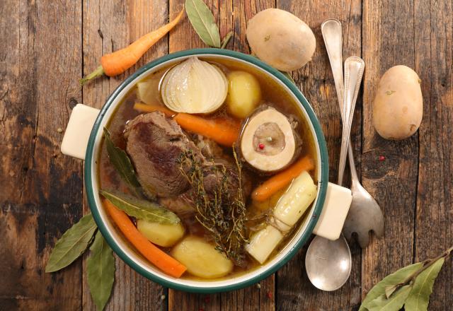 "Sinon elle est dure, elle est sèche... " : notre chef partage ses astuces pour réaliser un pot-au-feu avec une viande bien fondante !