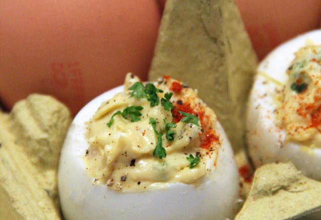 Deviled eggs au roquefort