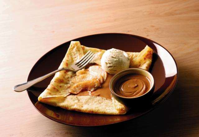 Crêpe aux pommes caramélisées et speculoos à tartiner