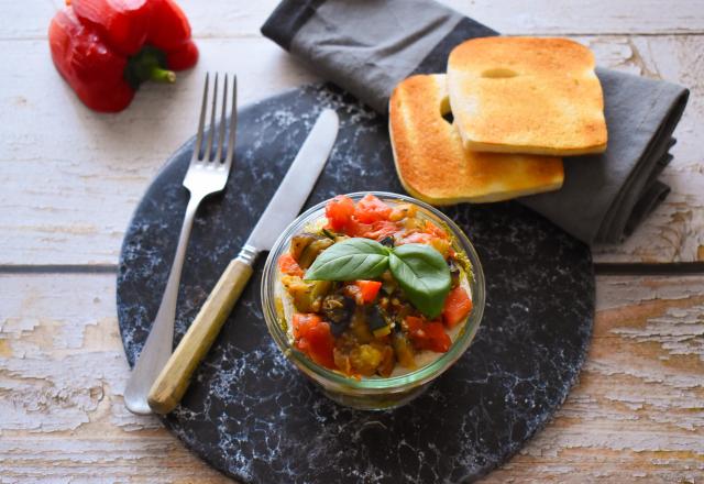 Comment faire un tiramisu salé aux légumes du soleil, une idée d’entrée fraîche et gourmande ?