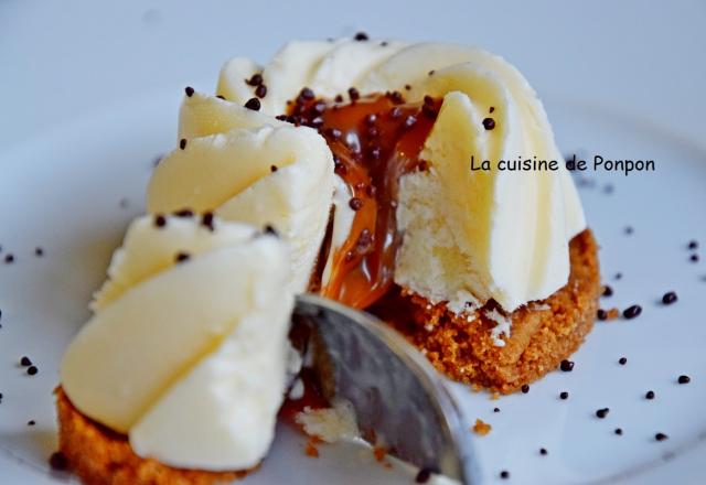 Mousse glacée au citron sur spéculoos et confiture de lait