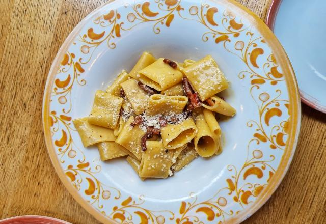 Ce chef italien dévoile ses secrets et sa recette pour faire les pâtes à la Carbonara comme à Rome