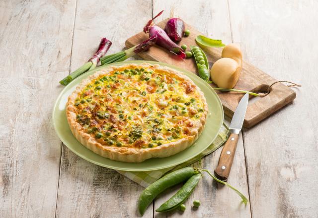 Quiche aux petits pois, oignons rouges et parmesan