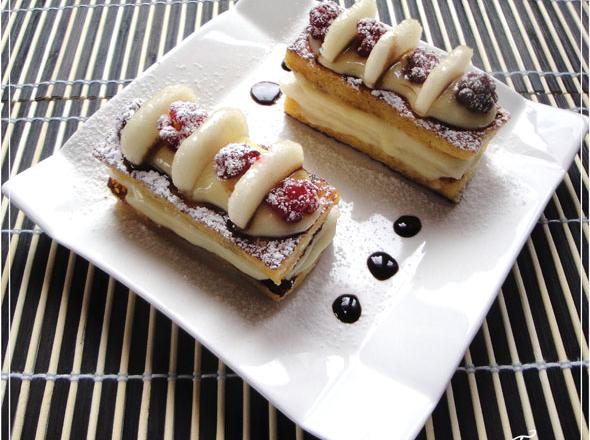 Mille feuilles de pain perdu et poire avec sa crème pâtissière