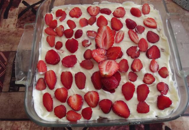 Tiramisu aux fraises et aux sablés