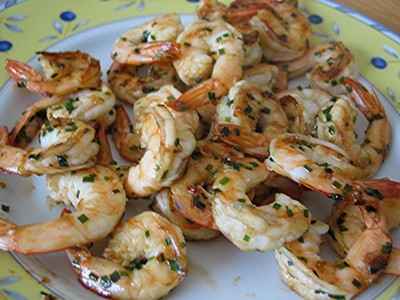 Sauté de crevettes à la ciboulette