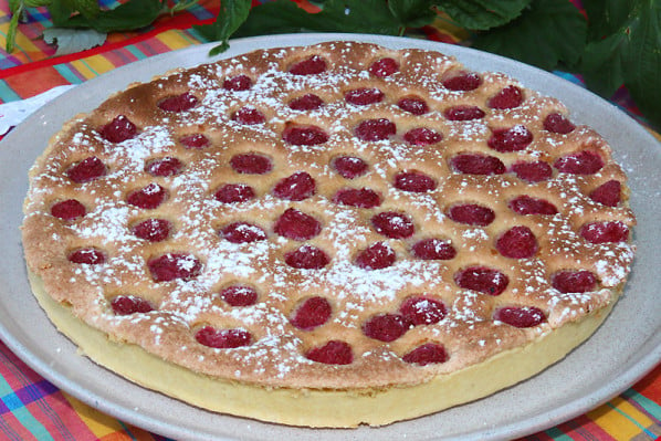 Tarte mousseuse aux framboises