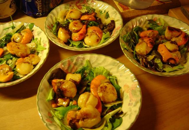 Salade de Coquilles St Jacques aux Asperges et Copeaux de Parmesan