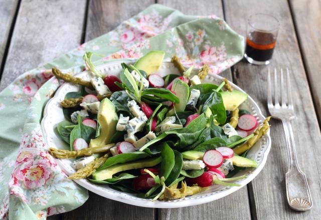 Salade aux asperges vertes et à la Fourme d'Ambert