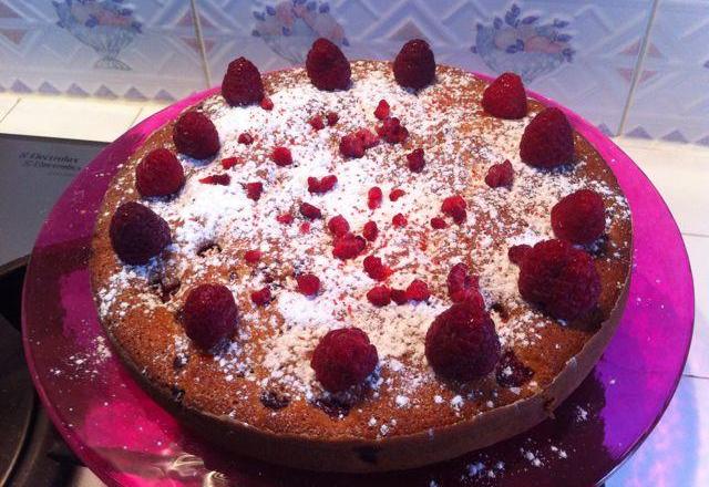 Gâteau aux amandes et aux framboises